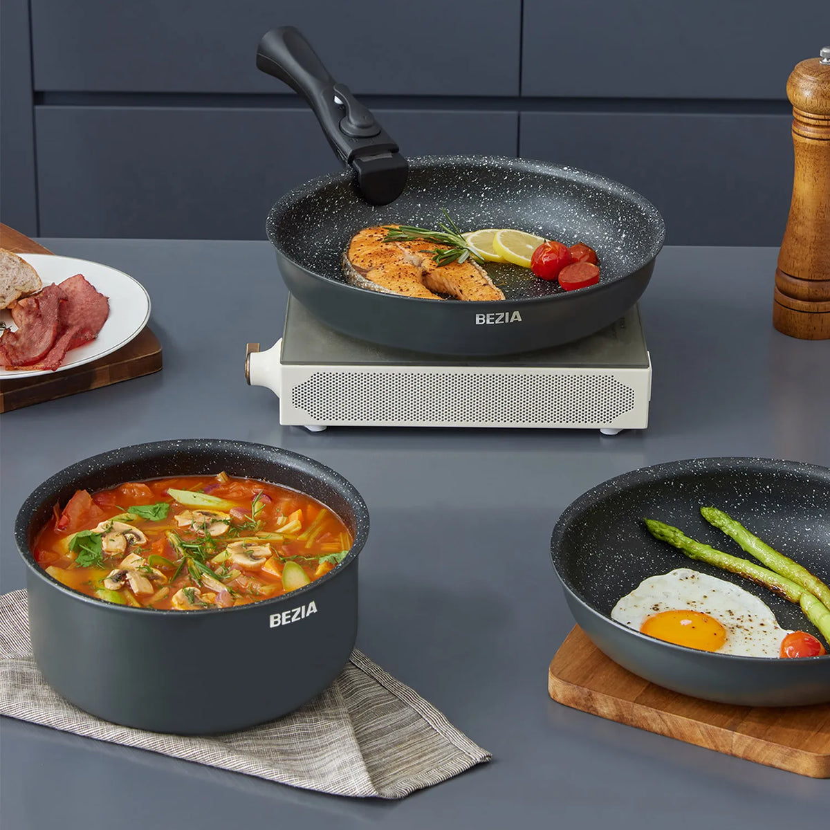 Nonstick Aluminum Cookware Set With Removable Handles For All Cooktops